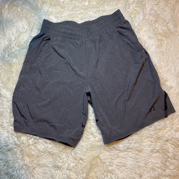 Russell Athletic Men's medium Gray athletic Shorts no liner 8” inseam - Picture 1 of 9